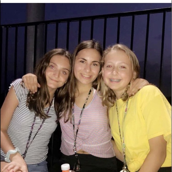 Meet your Posher, Elcie - Picture 1 of 1